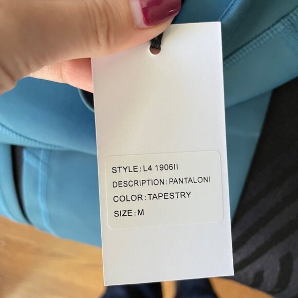 NWT Iris & Ink Leggings Pantaloni Blue Tapestry Workout Med - Picture 9 of 10